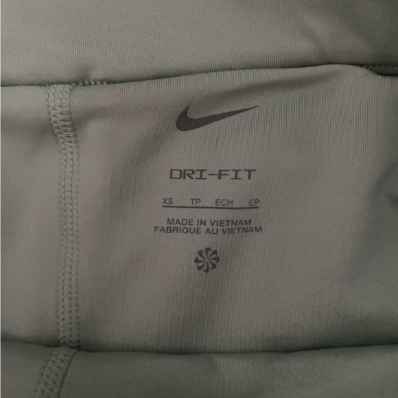 Nike skort - Picture 7 of 7